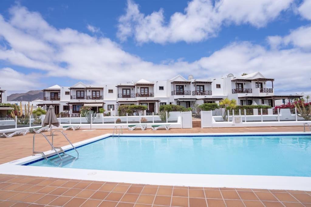 Beautiful Home In Lanzarote 5 Mins From Marina 플라야블랑카 외부 사진