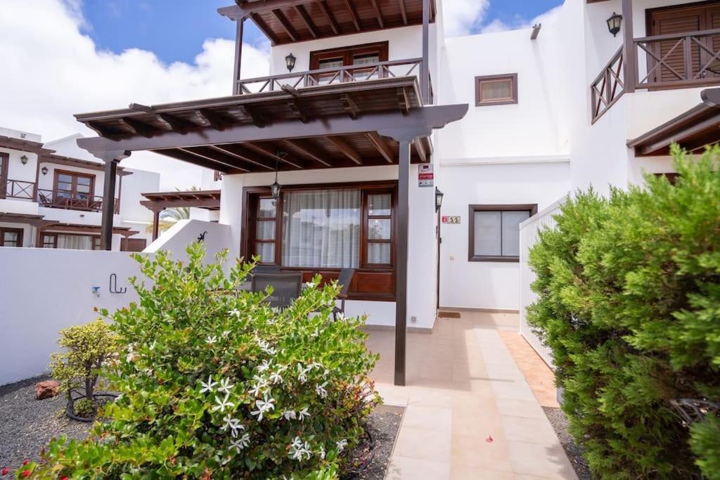 Beautiful Home In Lanzarote 5 Mins From Marina 플라야블랑카 외부 사진