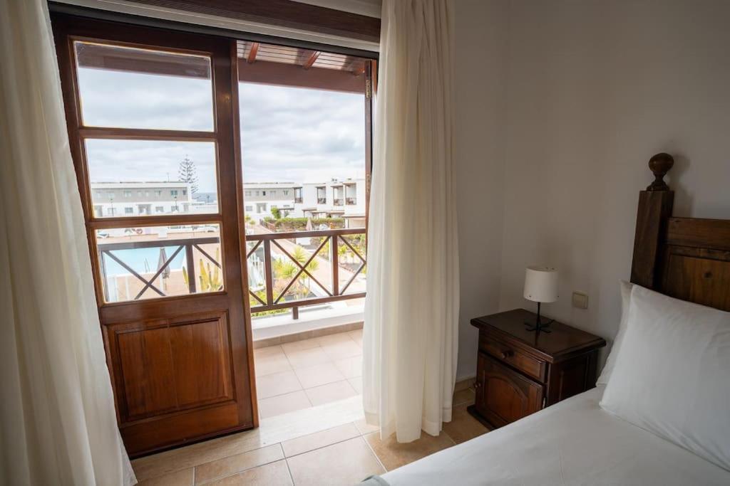 Beautiful Home In Lanzarote 5 Mins From Marina 플라야블랑카 외부 사진