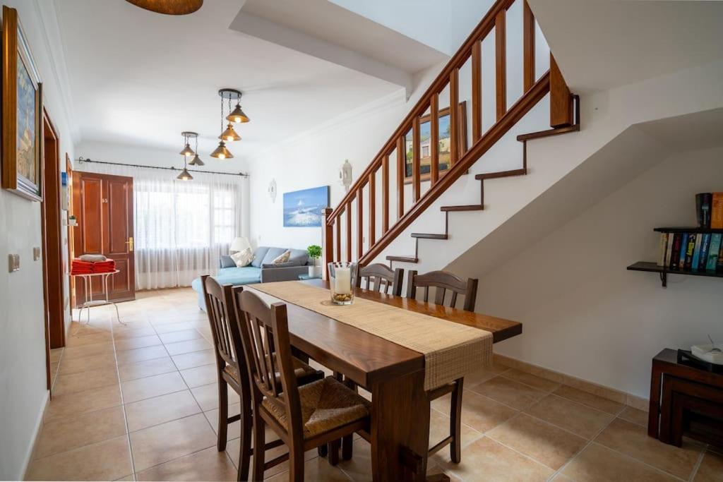 Beautiful Home In Lanzarote 5 Mins From Marina 플라야블랑카 외부 사진