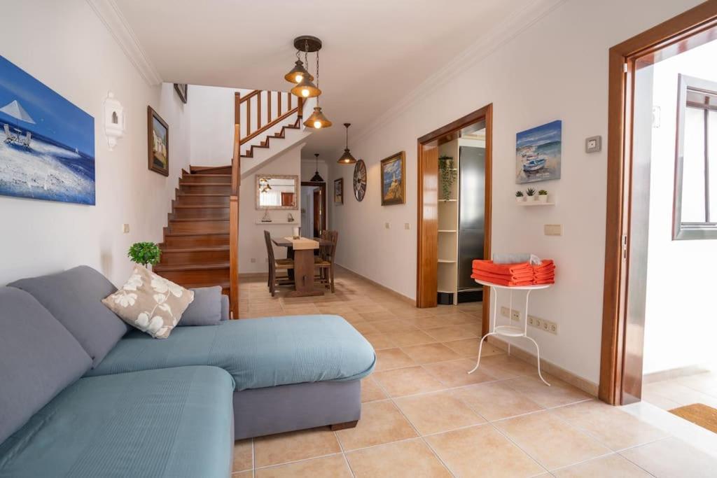 Beautiful Home In Lanzarote 5 Mins From Marina 플라야블랑카 외부 사진