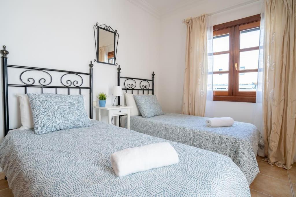 Beautiful Home In Lanzarote 5 Mins From Marina 플라야블랑카 외부 사진