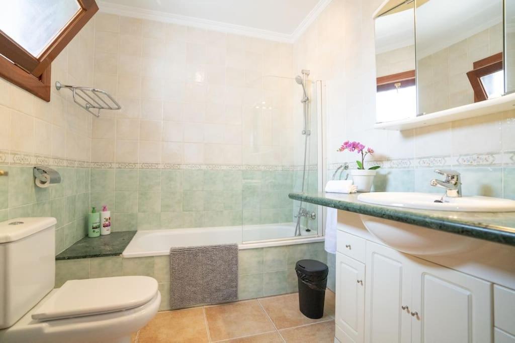 Beautiful Home In Lanzarote 5 Mins From Marina 플라야블랑카 외부 사진